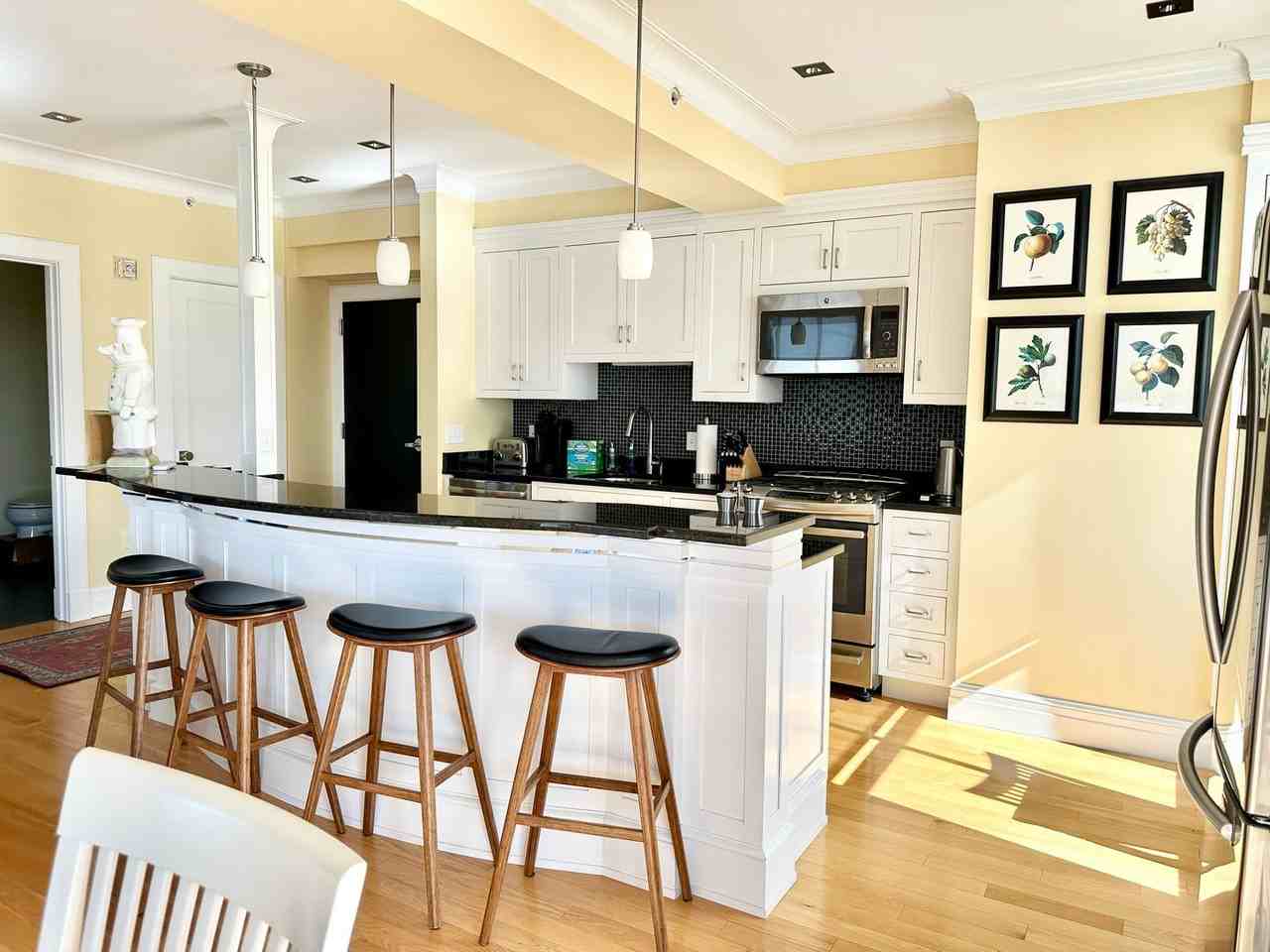 21 Chestnut St #701 - Photo 6 of 40