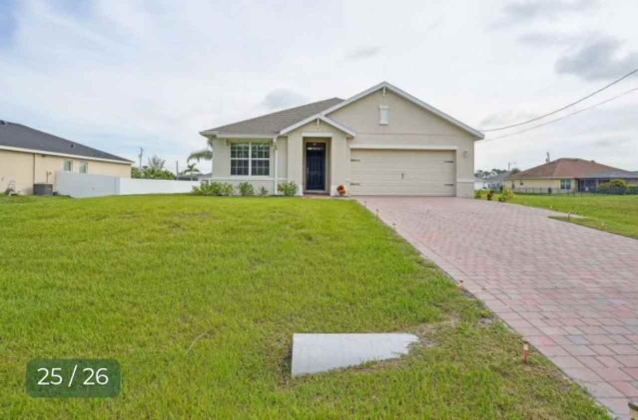 1009 Jacaranda Pkwy E - Photo 2 of 26