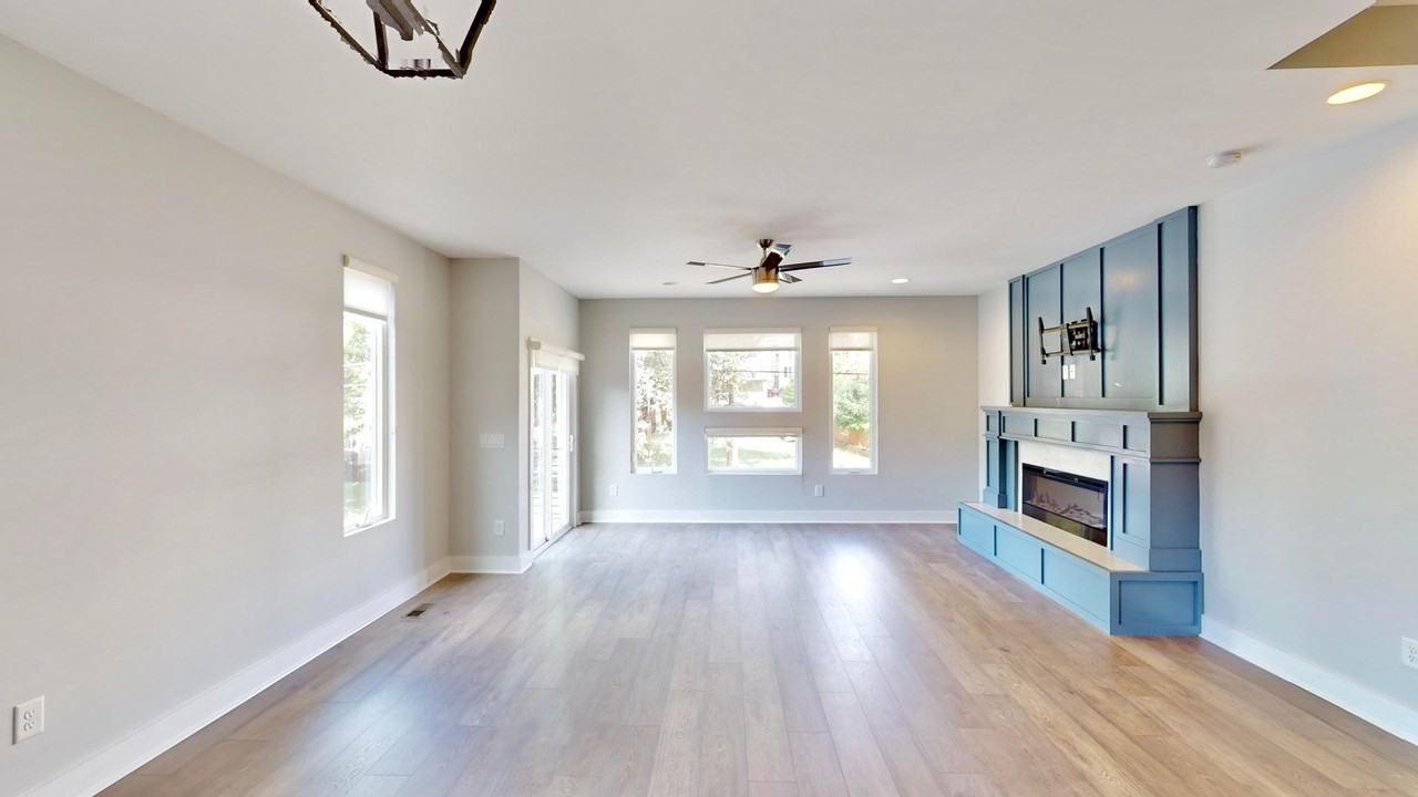 208B Walnut Ave - Photo 2 of 40