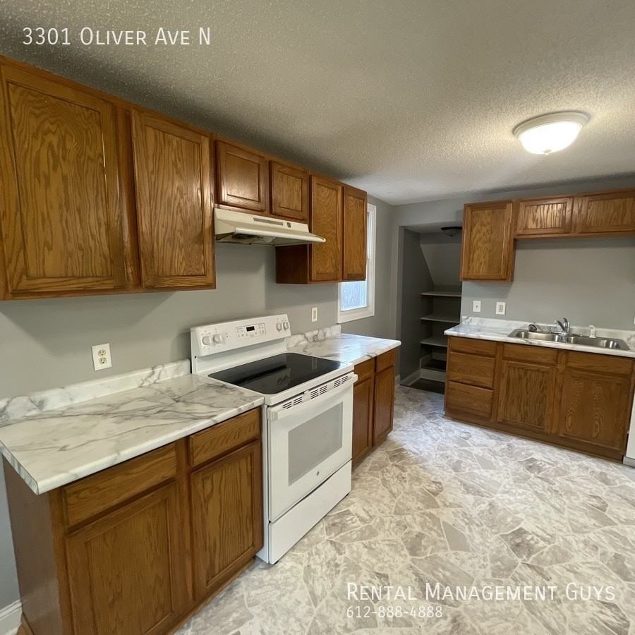 3301 Oliver Ave N - Photo 3 of 25