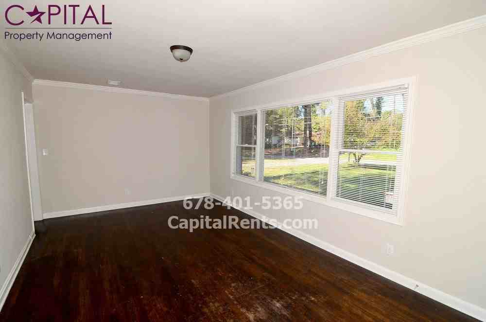 2945 Belvedere Ln - Photo 3 of 13