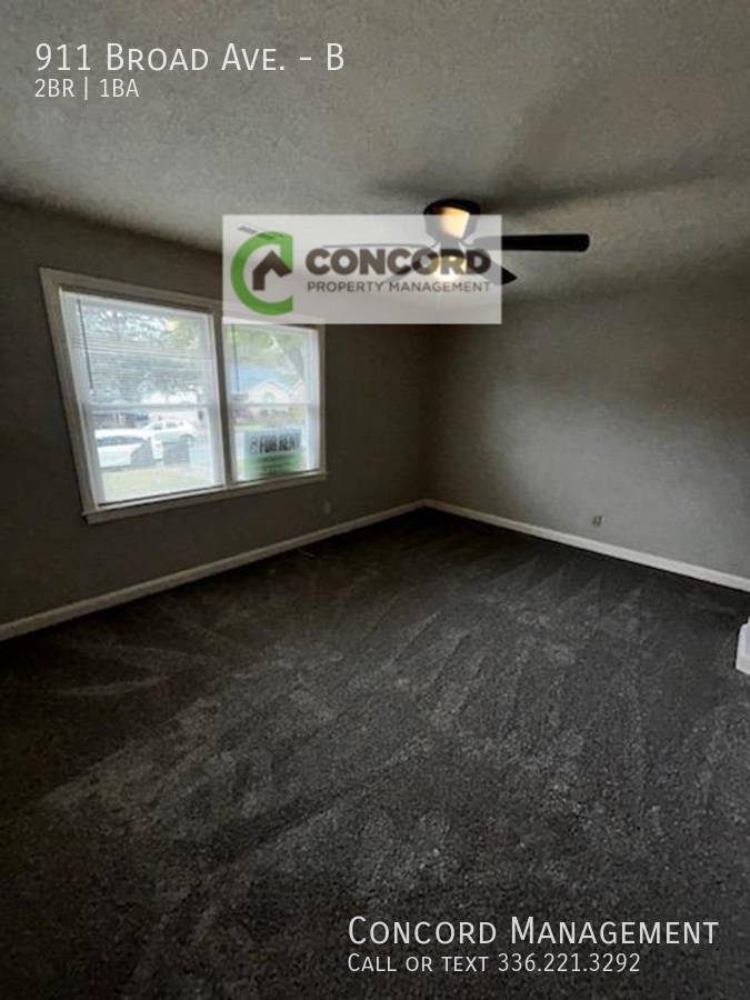 911 Broad Ave #B - Photo 3 of 14