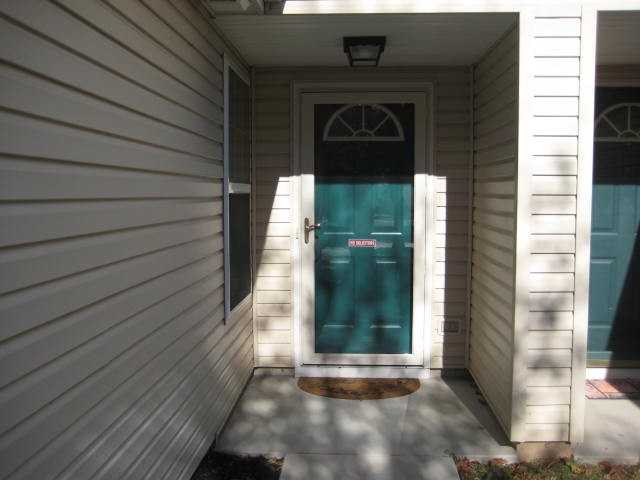 112 Ross Ave #b - Photo 3 of 19