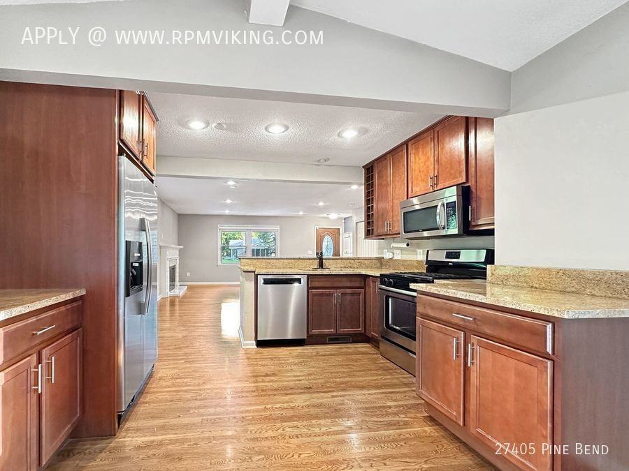 27405 Pine Bnd - Photo 3 of 30