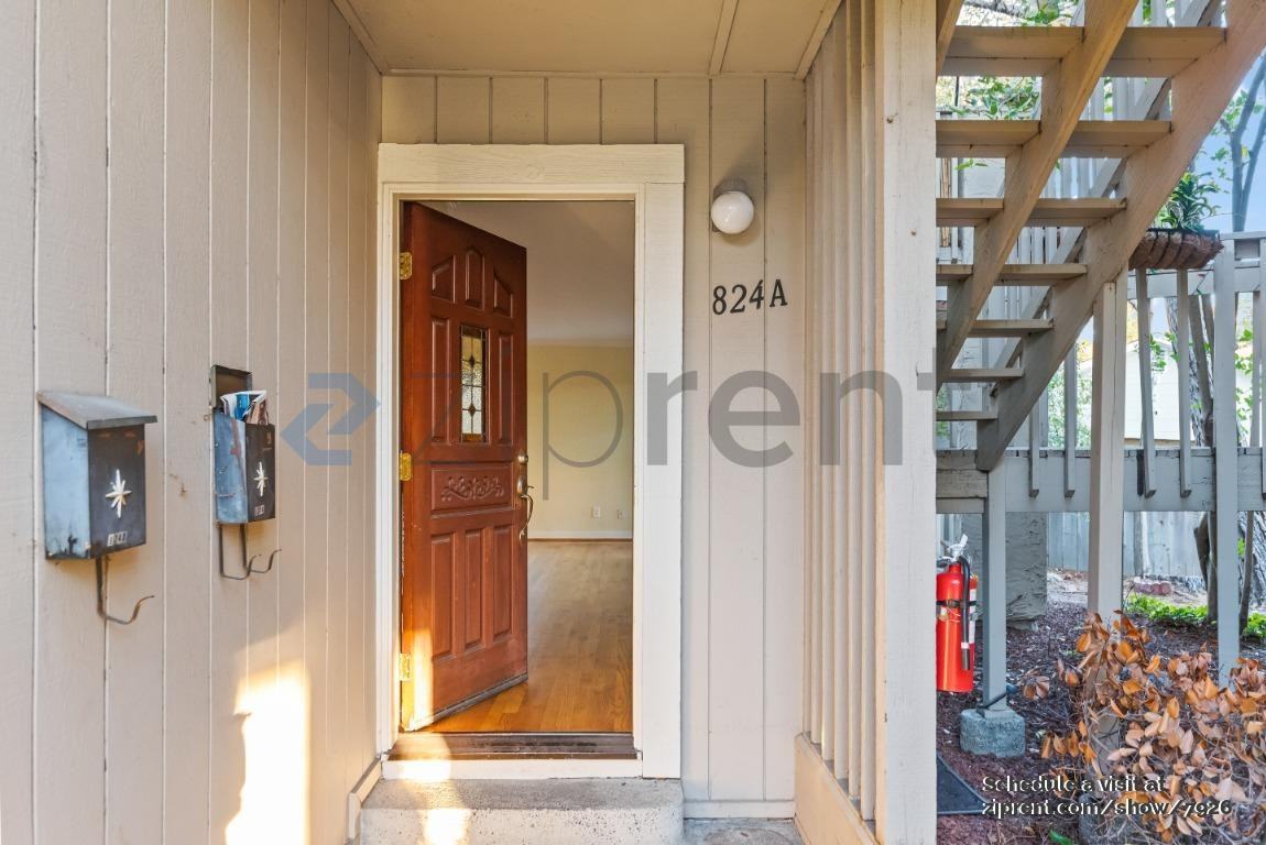 824 Cedar St #A - Photo 3 of 17