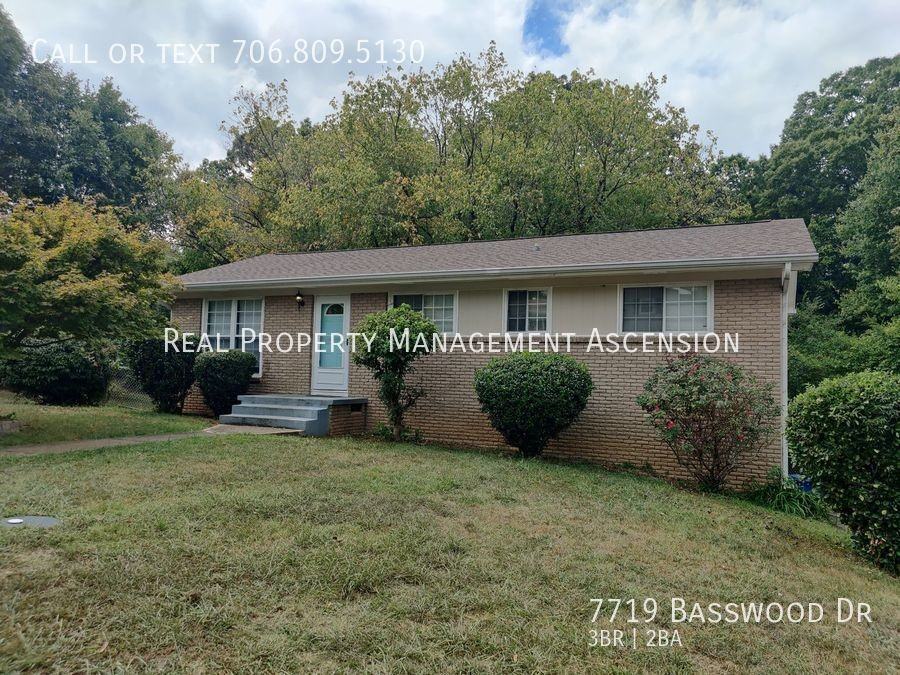 7719 Basswood Drive - Photo 2 of 20
