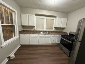 725 Kent St - Photo 1 of 1