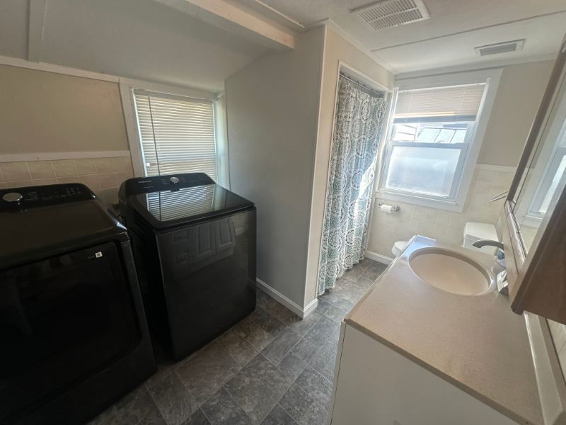 36 Island Path - Photo 3 of 12