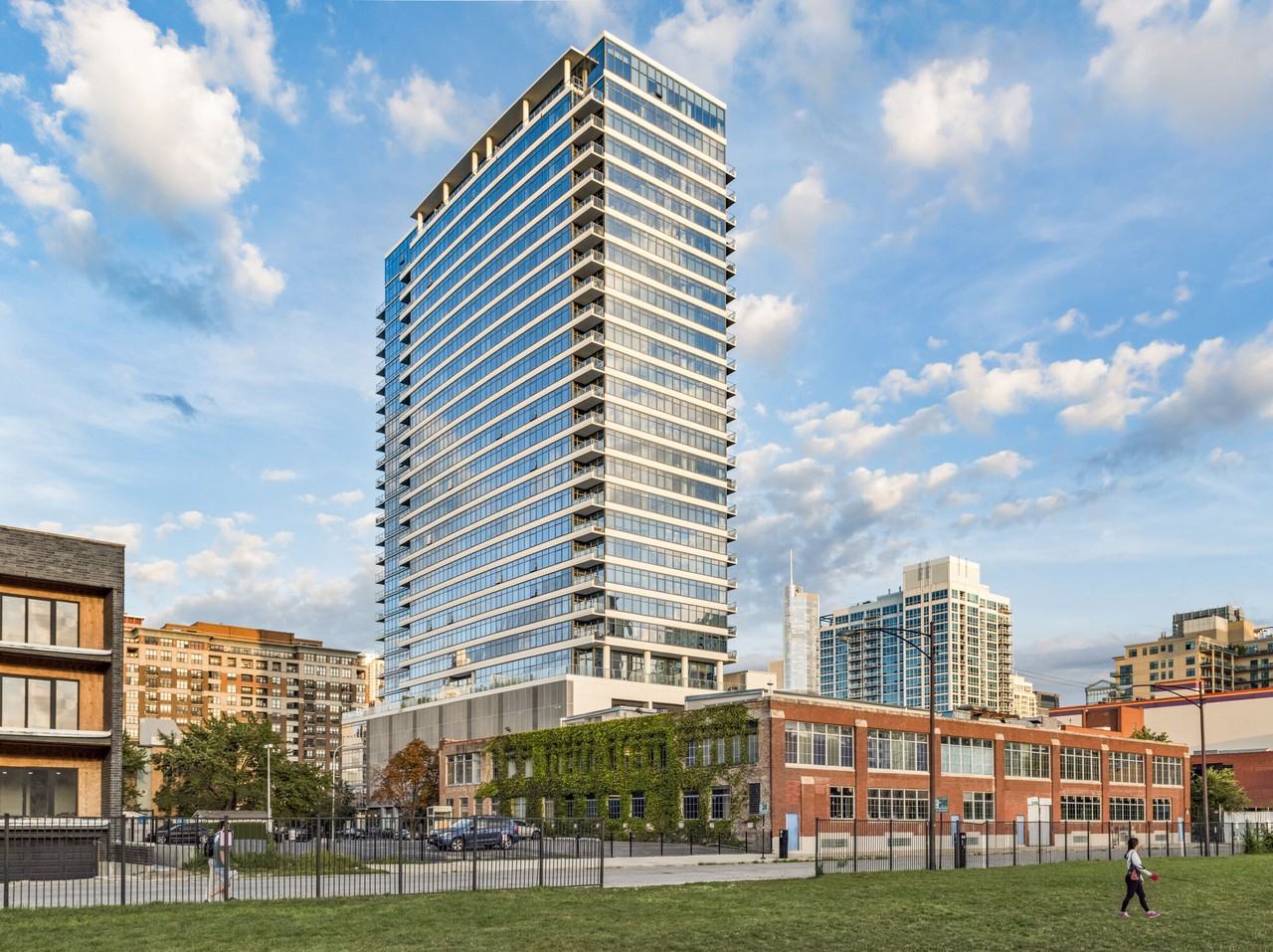 Next Apartments - Photo 4 of 47