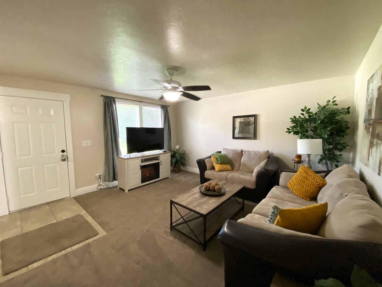 6530 South 2365 East Street - Photo 3 of 12