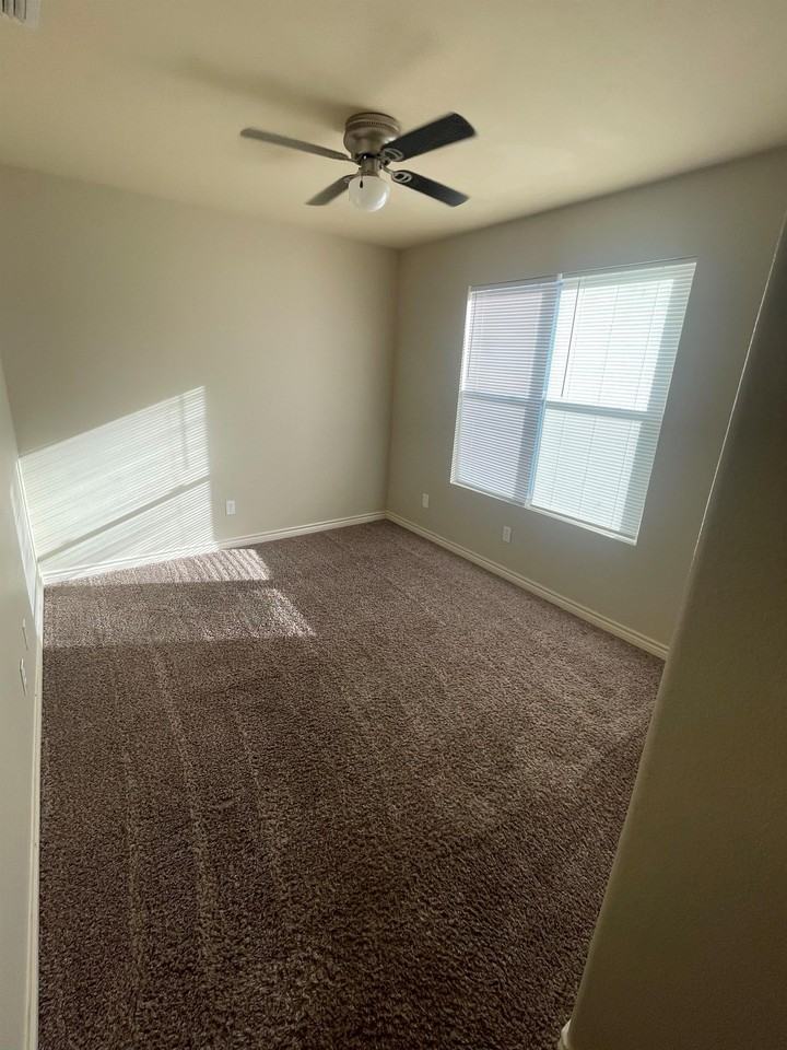 825 West 25th Street#100 - Photo 2 of 5