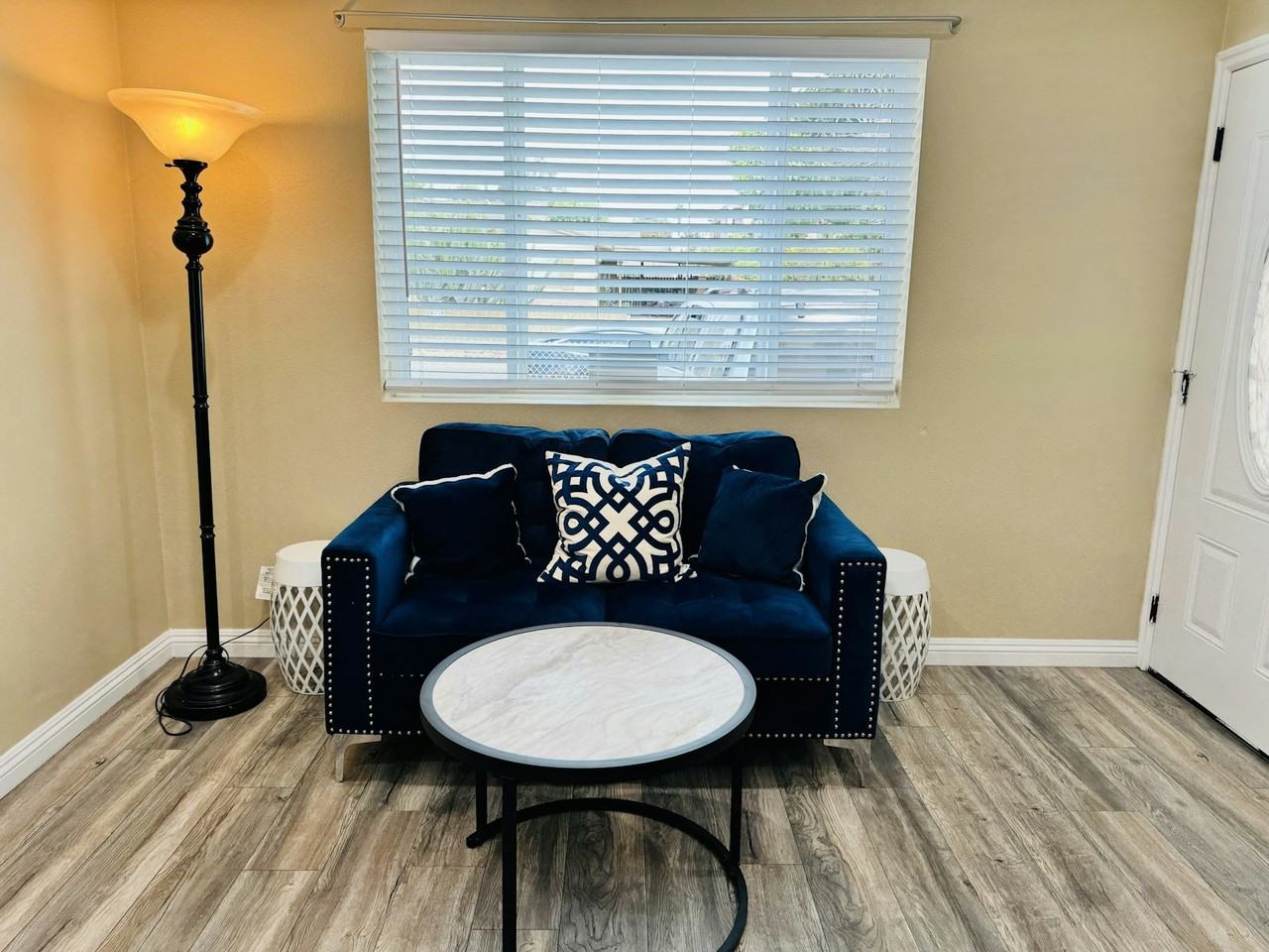 1030 Jefferson Avenue, Unit B - Photo 3 of 10