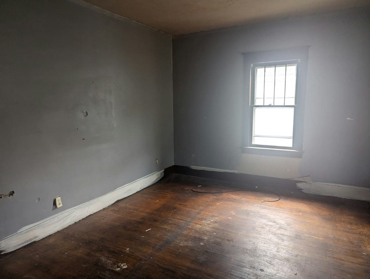 908 West Mac Queen Avenue - Photo 2 of 9