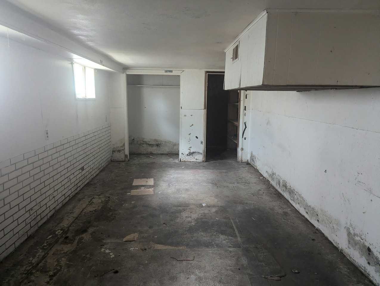 908 West Mac Queen Avenue - Photo 7 of 9