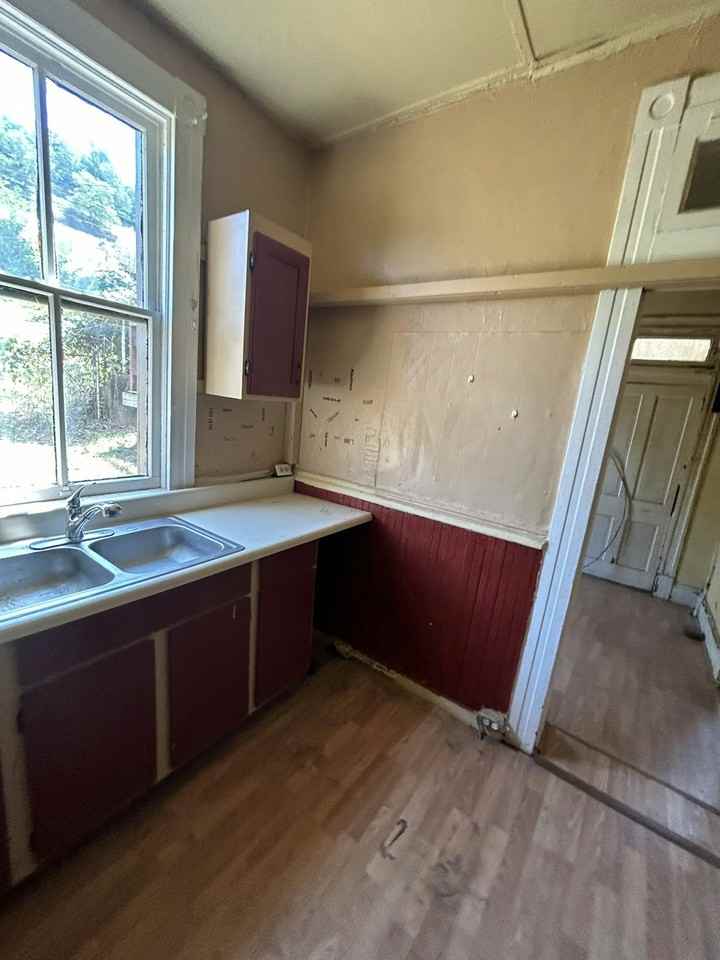 64 22nd Street - Photo 3 of 22