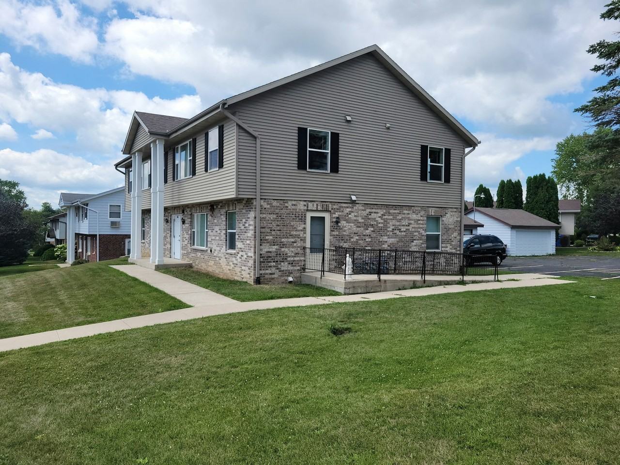 1066 Perry Street, Unit 1 - Photo 2 of 9