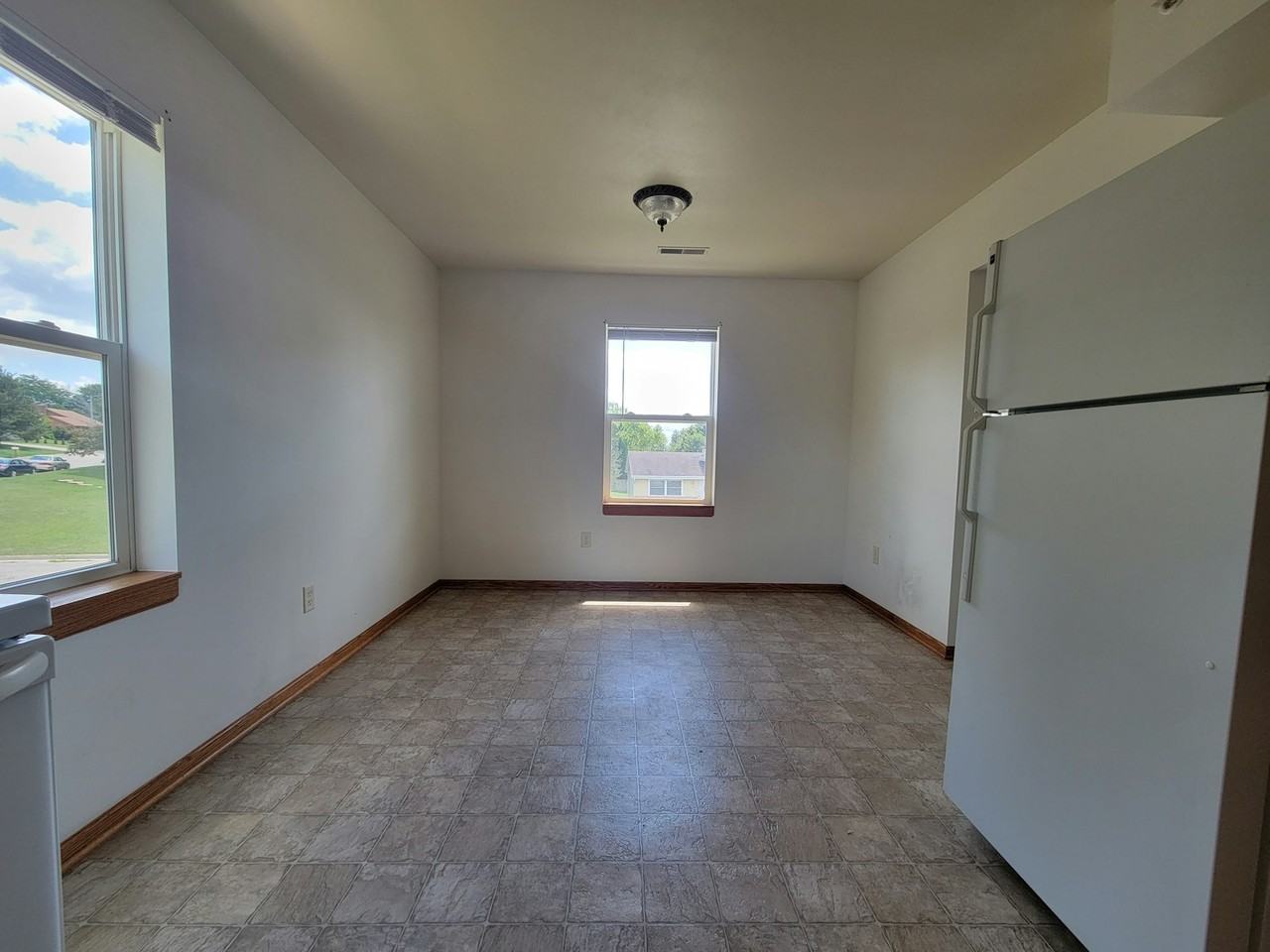 1066 Perry Street, Unit 1 - Photo 4 of 9