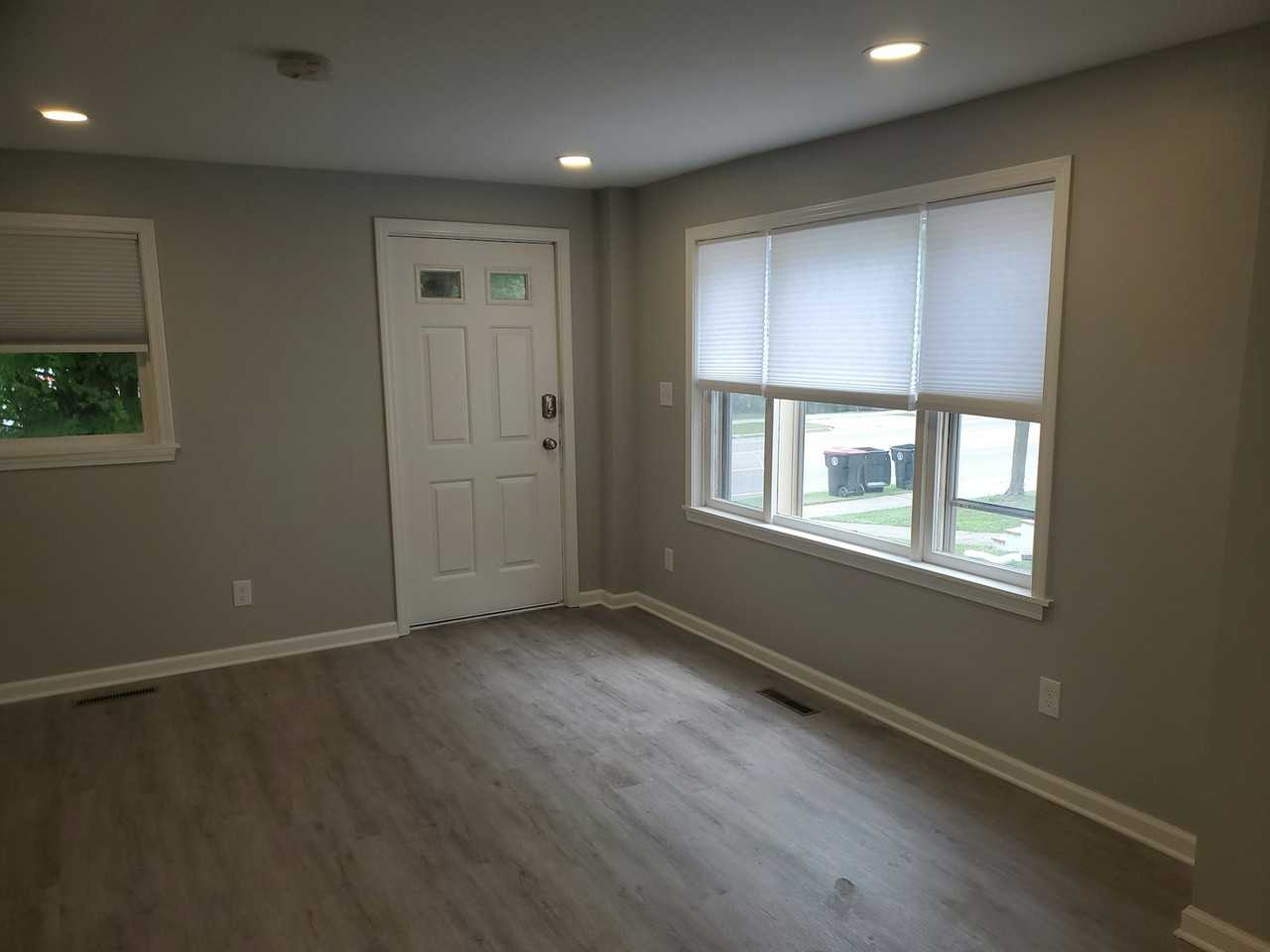 5321 Broadway, Unit A - Photo 3 of 10