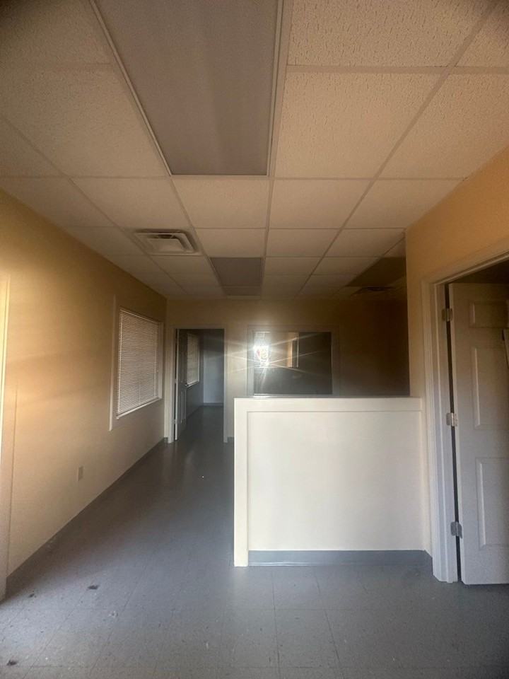 1865 Honeysuckle Rd Ste 1 - Photo 2 of 5