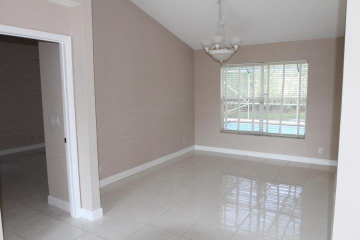 22098 Flower Drive - Photo 3 of 5