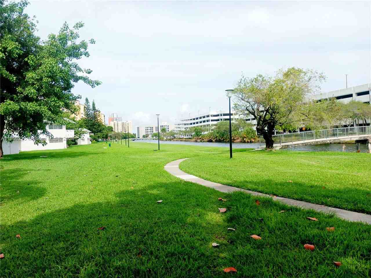 7360 Sw 82nd St #E204 - Photo 2 of 8