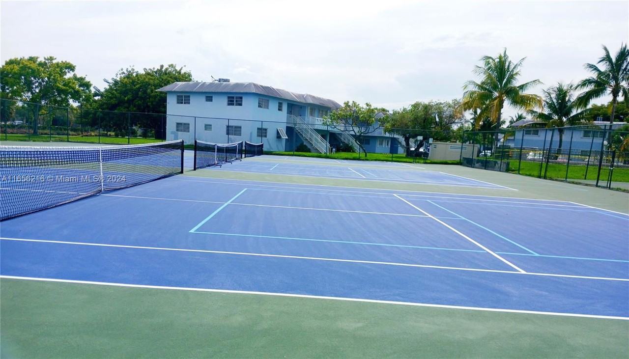 7360 Sw 82nd St #E204 - Photo 3 of 8