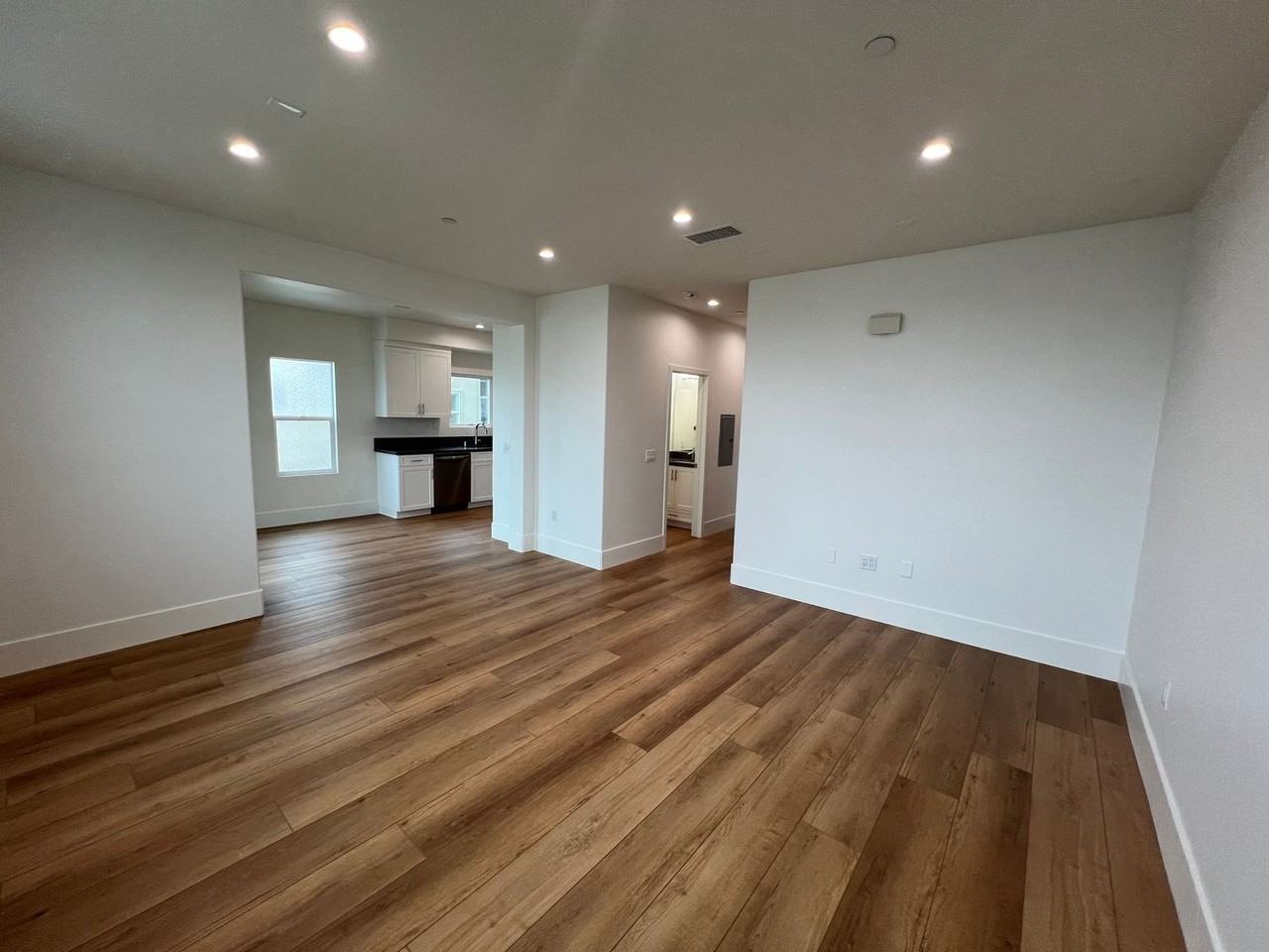 340 Rendar Ln - Photo 6 of 24
