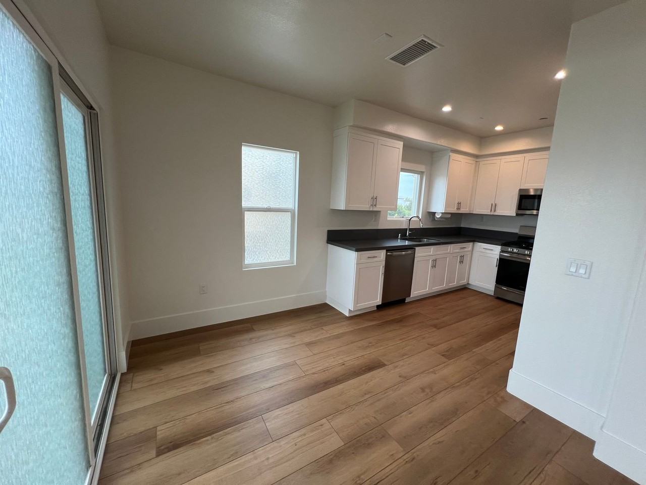 340 Rendar Ln - Photo 7 of 24