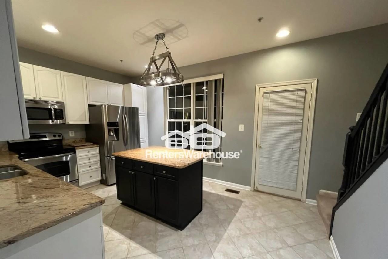 1943 Crossing Stone Ct - Photo 3 of 20