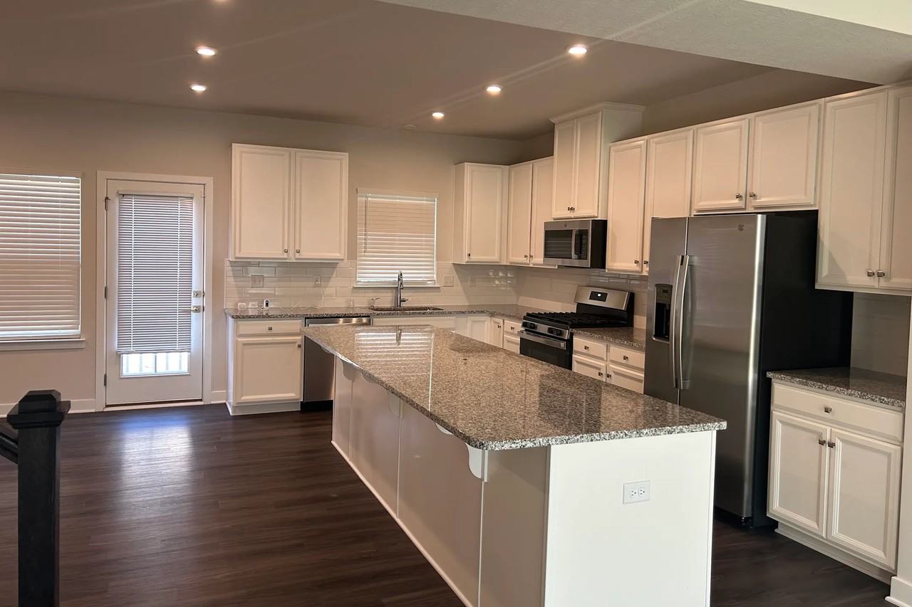 203 Cranesbill Dr - Photo 2 of 10