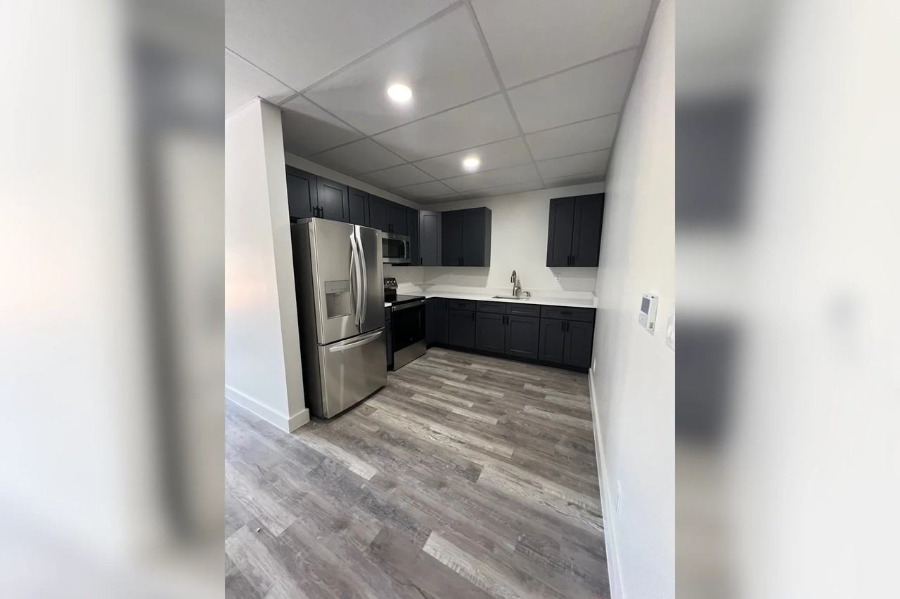 1881 S Magnolia Ave - Photo 3 of 10