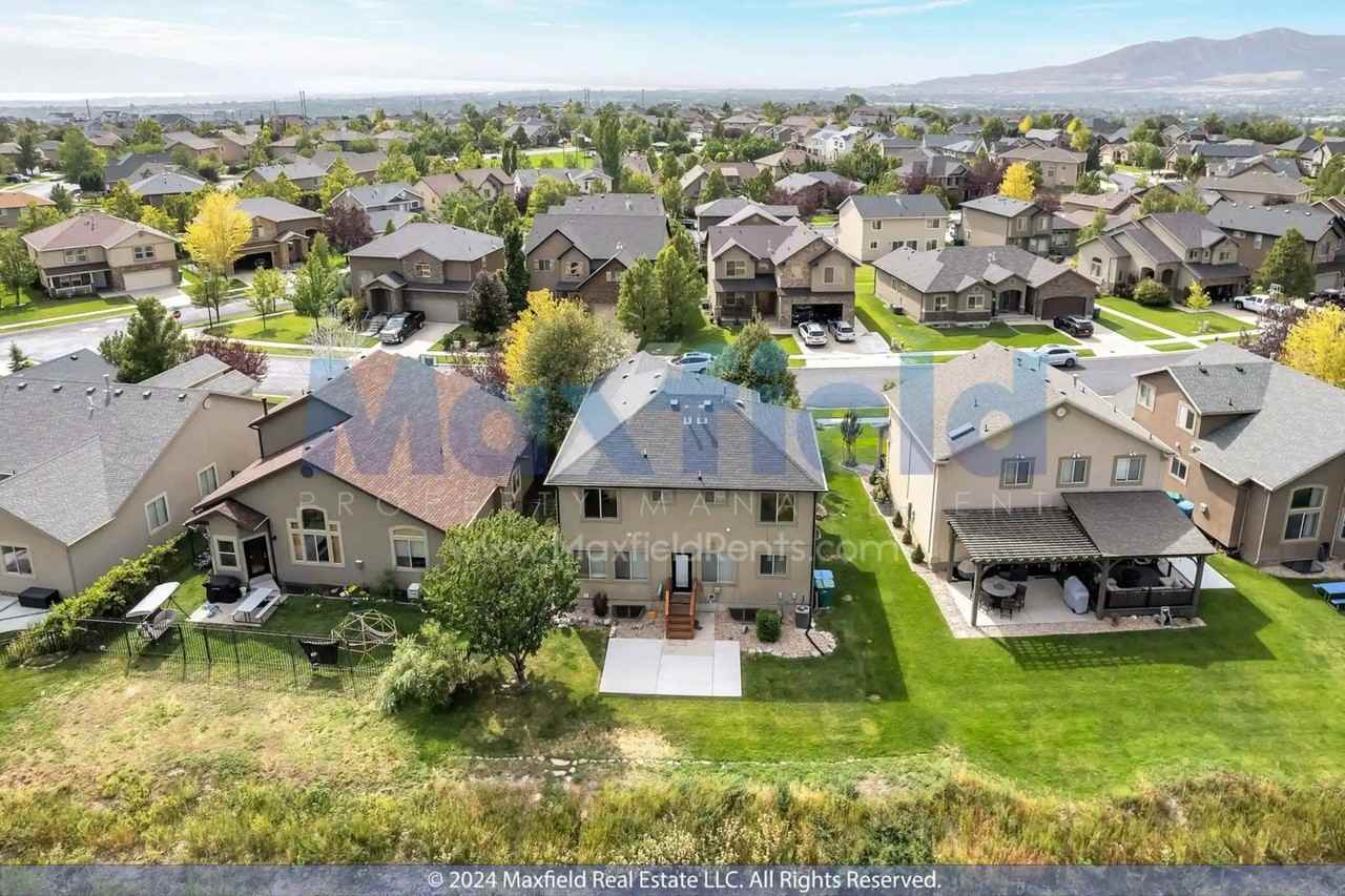 10724 N Cypress - Photo 3 of 37