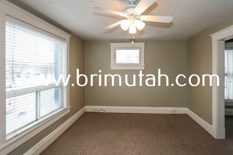 273 E St - Photo 3 of 17