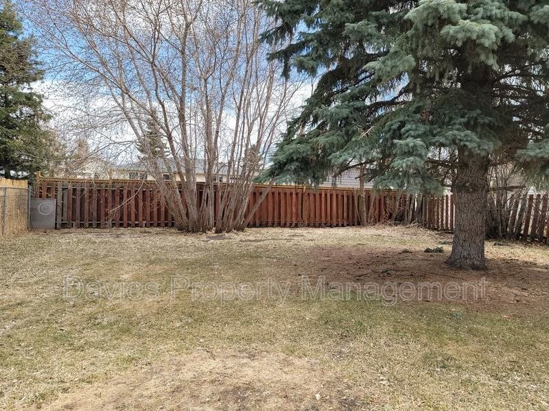 2107 86 St Nw #MAIN - Photo 2 of 13