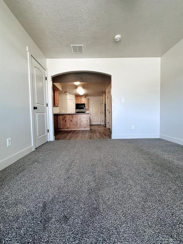 482 Nw #10 - Photo 3 of 10