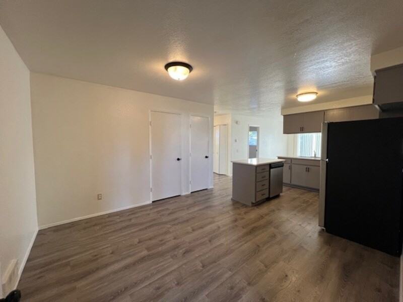 1313 Main St - Photo 2 of 15