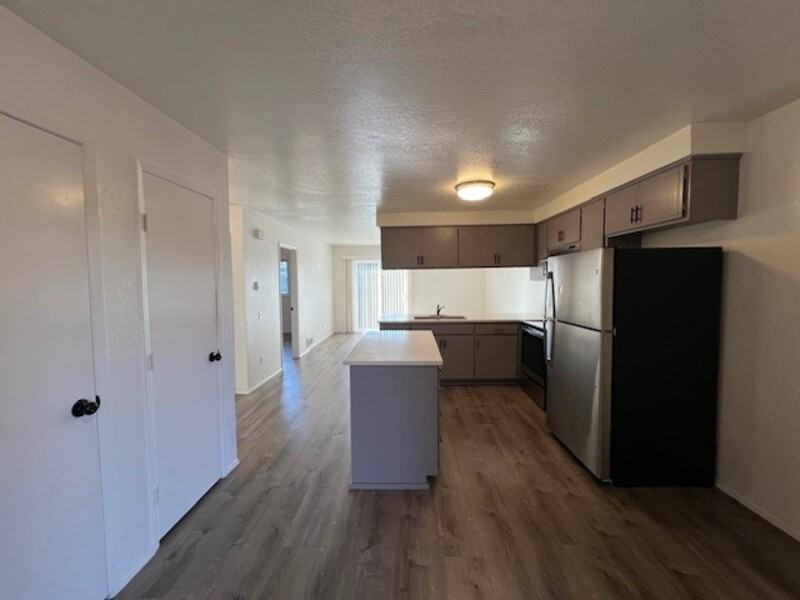 1313 Main St - Photo 3 of 15