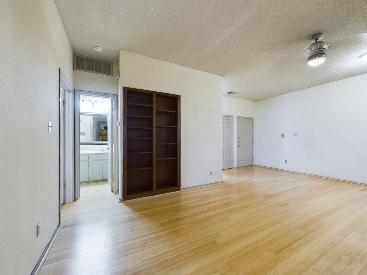 2810 Nueces St #102 - Photo 6 of 12