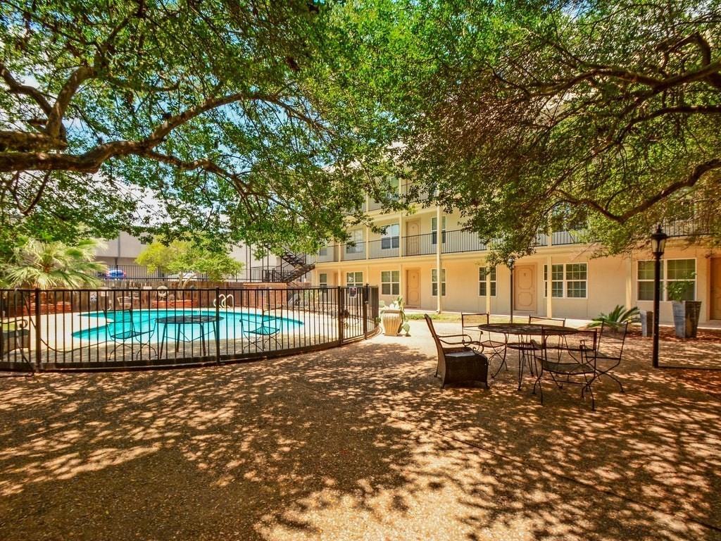 910 Duncan Ln - Photo 5 of 33