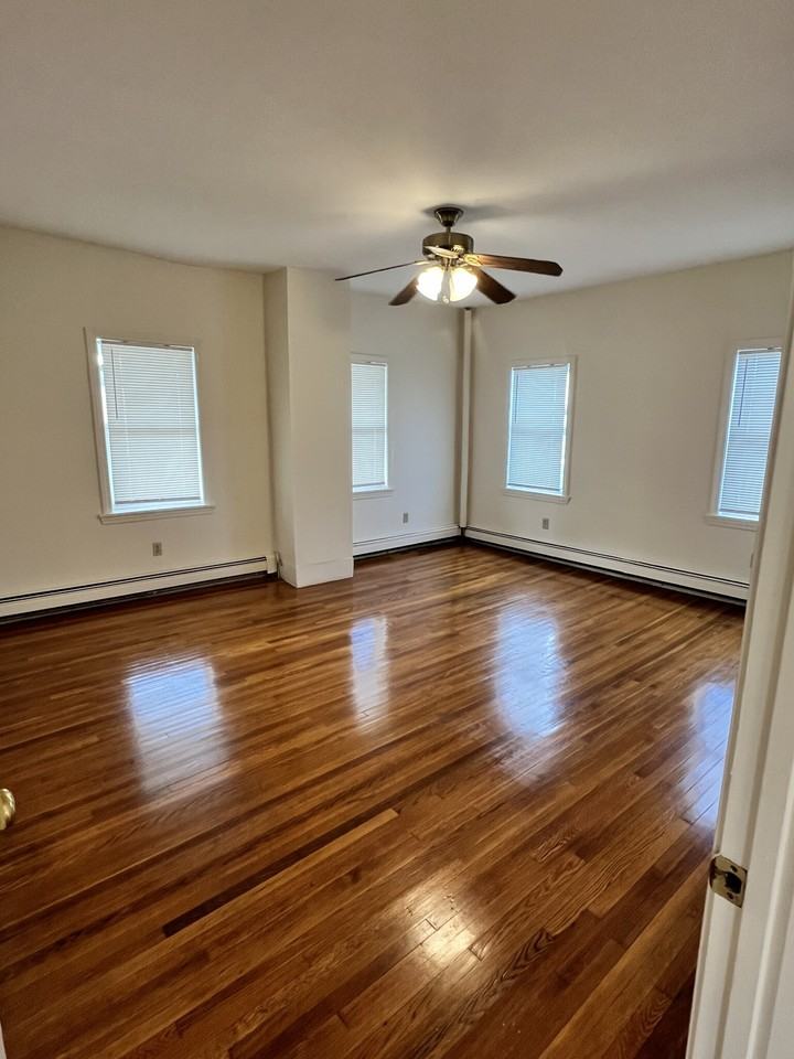 Elm St #1 - Photo 3 of 7