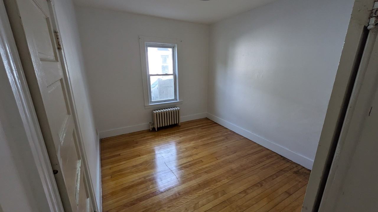 Kosta St #1 - Photo 6 of 12