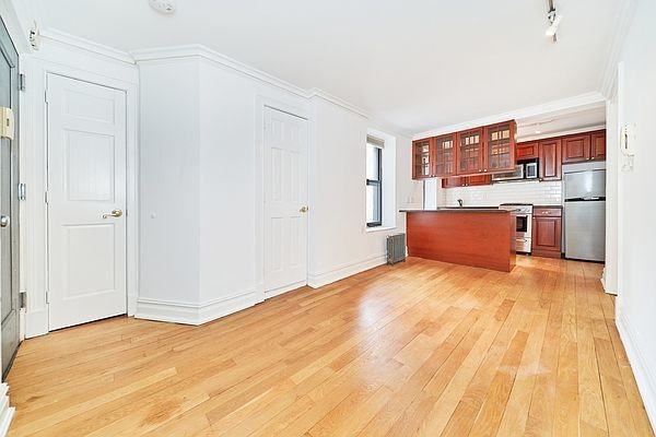 10 Morton St #5A - Photo 4 of 9