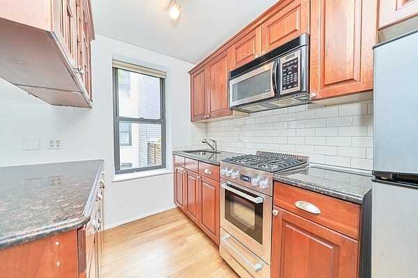 10 Morton St #5A - Photo 5 of 9