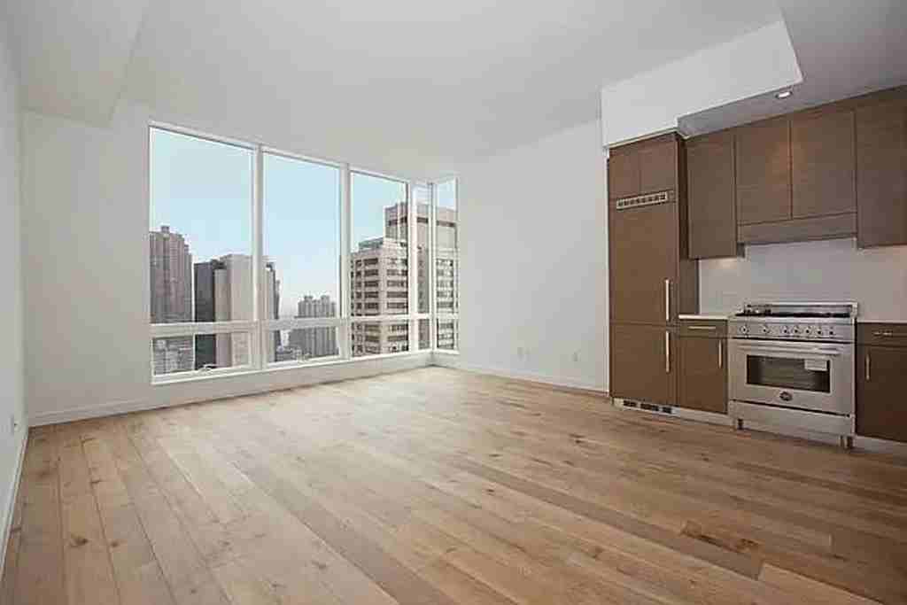 Lexington Ave #28 - Photo 3 of 8