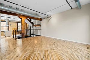 featured image of 725 West Freshwater Way