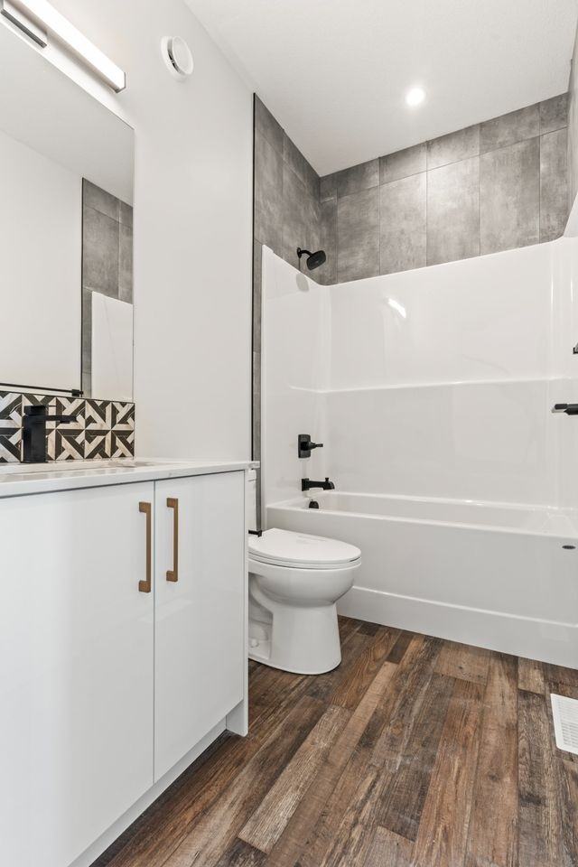 12451 47 Street Northwest #12451 - Photo 3 of 19