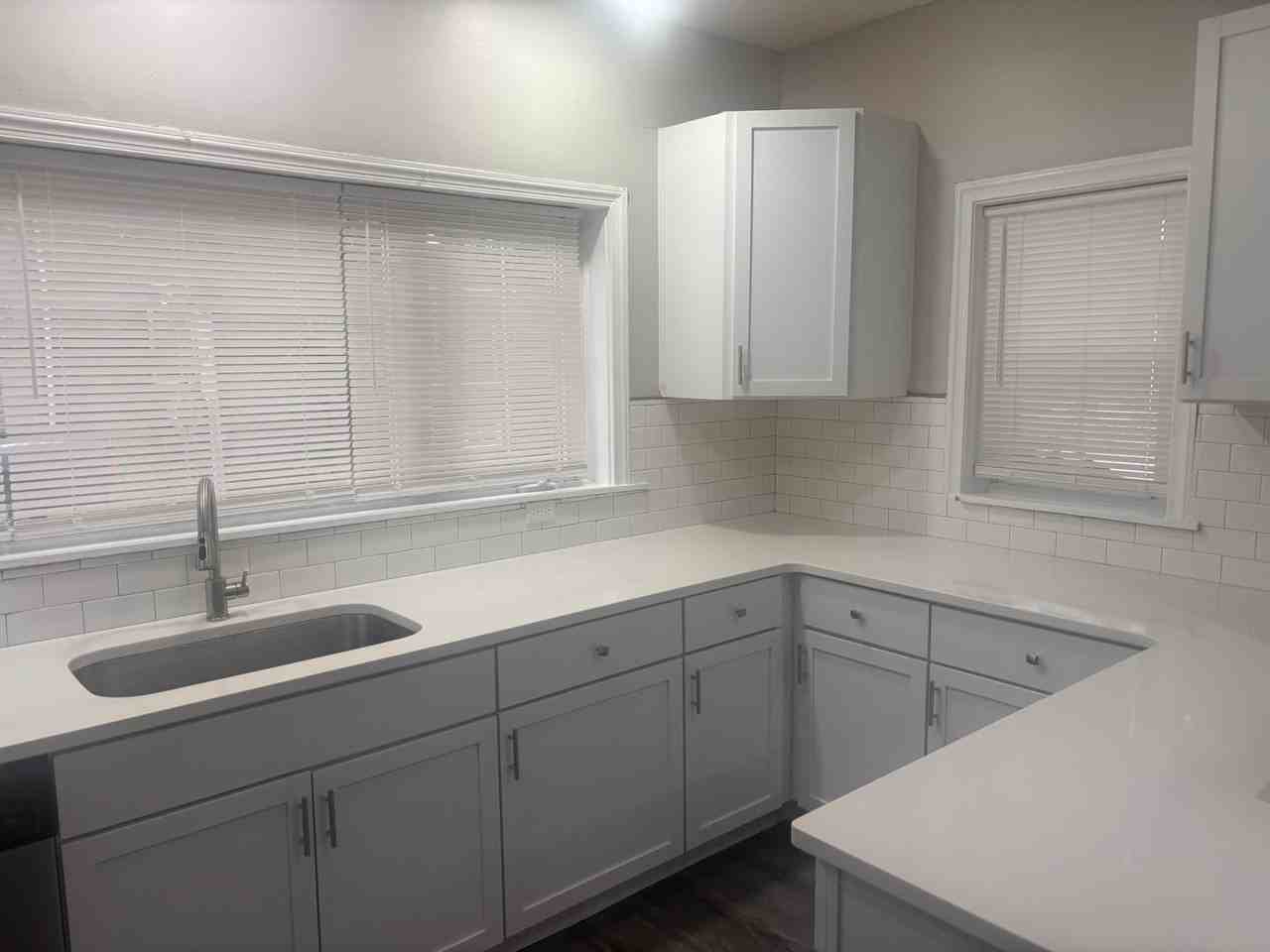 177 - 501 Montgomery- - Photo 2 of 19