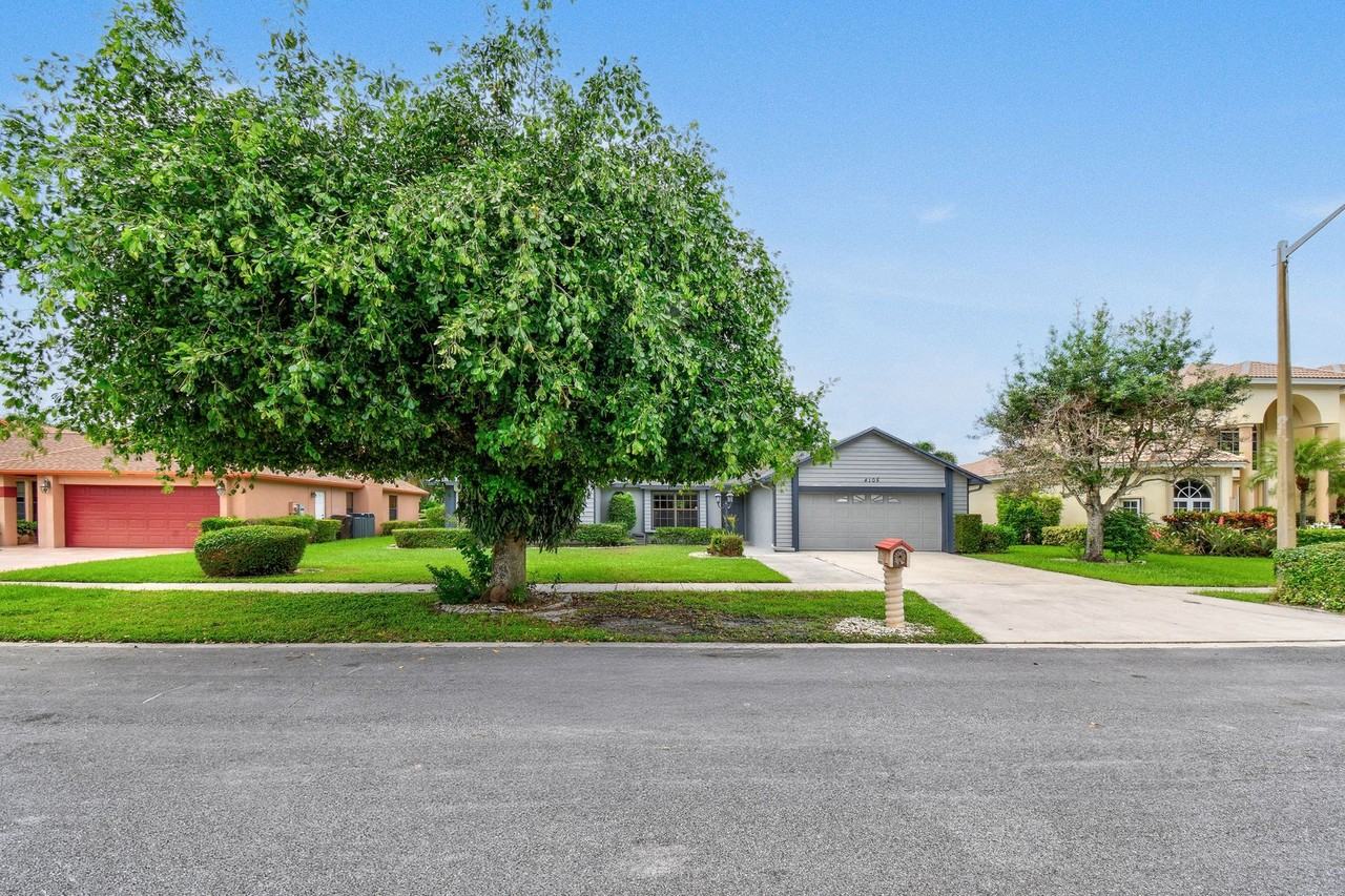 4105 Shelley Rd S - Photo 2 of 33