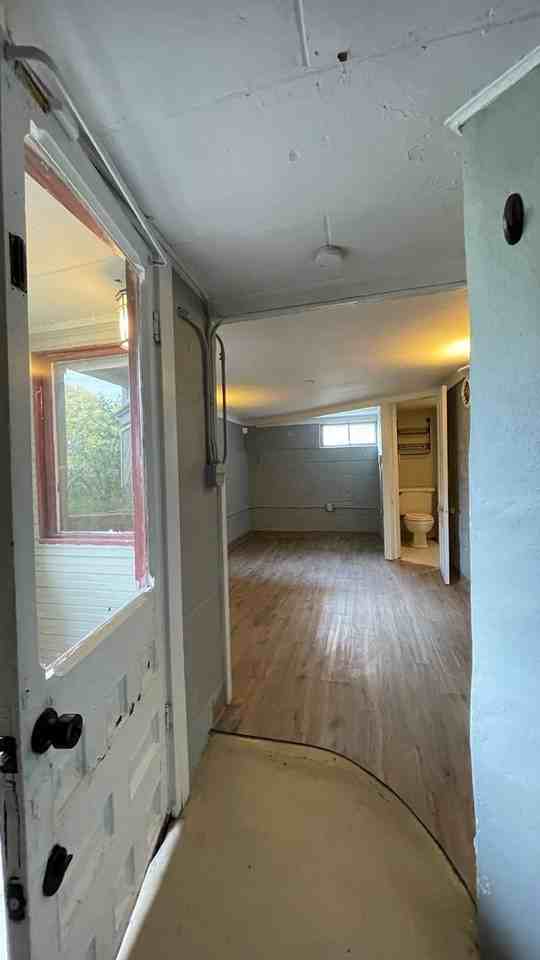 1307 Columbia St - Photo 3 of 10