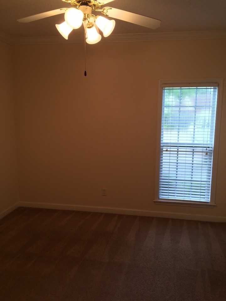 3226 Oak Garden Dr* - Photo 2 of 9